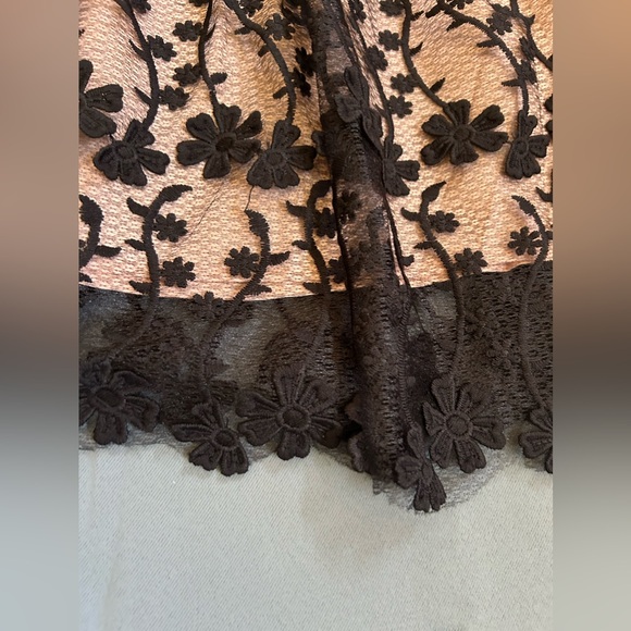 Floral Embroidered Tiered Dress Endless Rose size L NWT - Picture 8 of 14